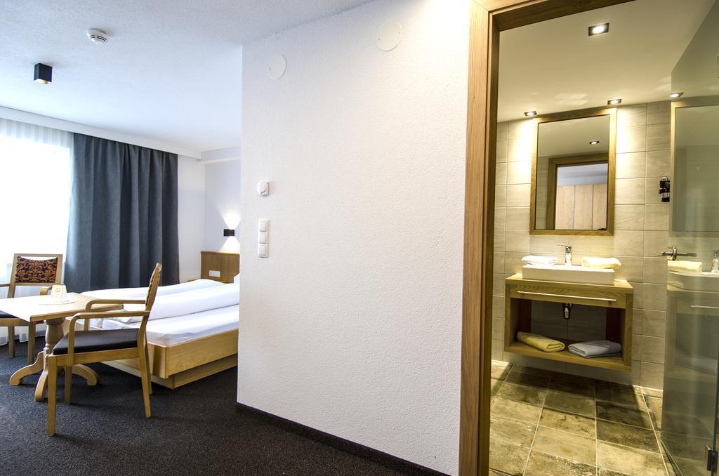 Hotel Garni Persutt イシュグル エクステリア 写真