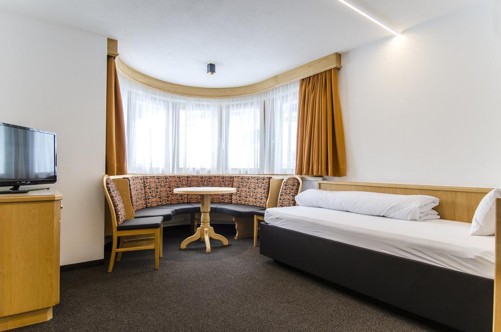 Hotel Garni Persutt イシュグル エクステリア 写真