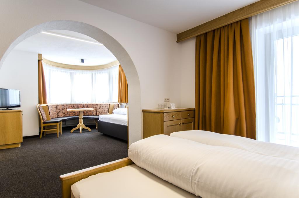Hotel Garni Persutt イシュグル エクステリア 写真