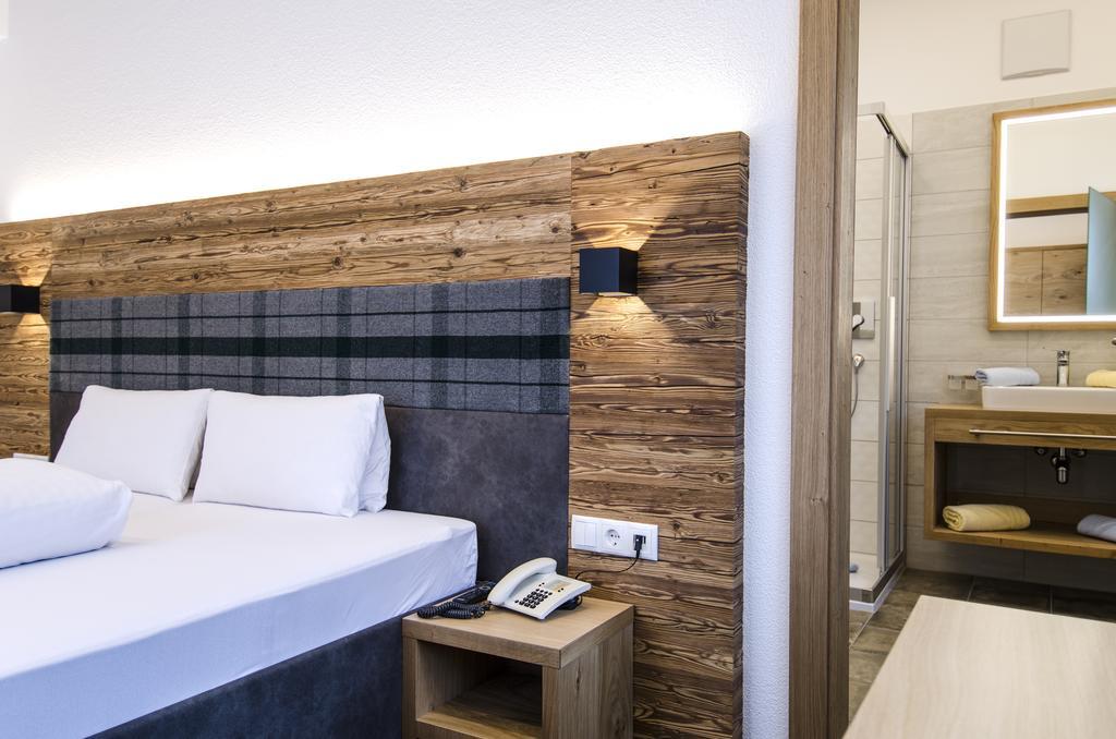 Hotel Garni Persutt イシュグル エクステリア 写真