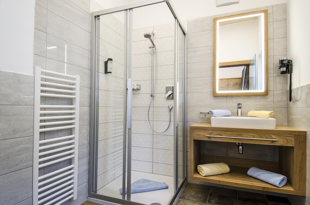 Hotel Garni Persutt イシュグル エクステリア 写真