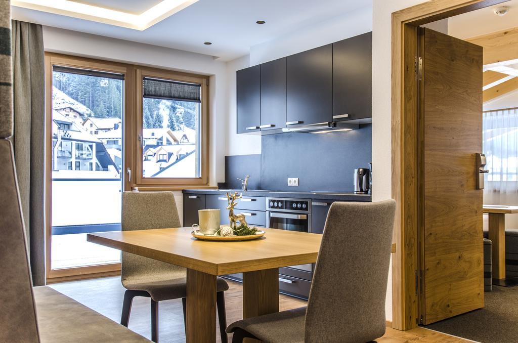 Hotel Garni Persutt イシュグル エクステリア 写真