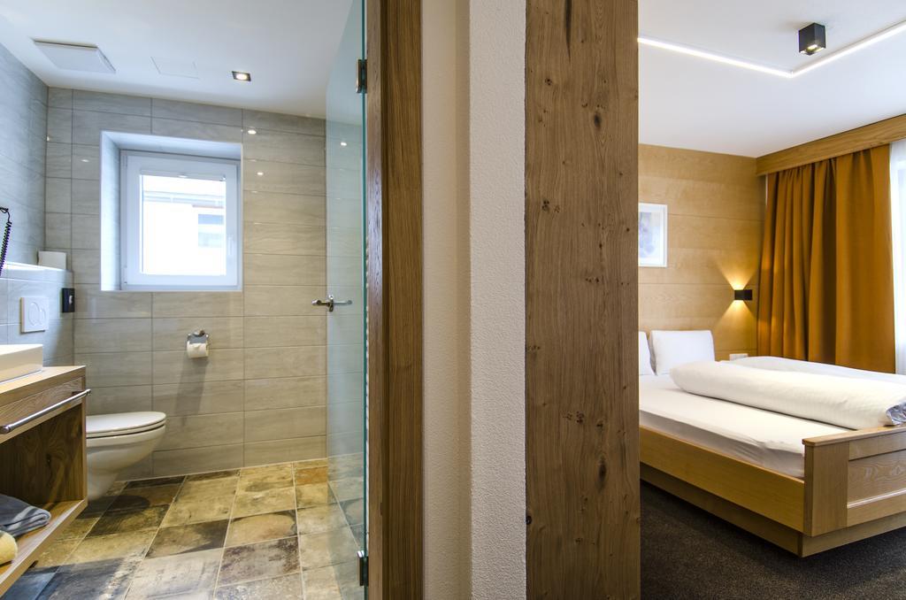 Hotel Garni Persutt イシュグル エクステリア 写真